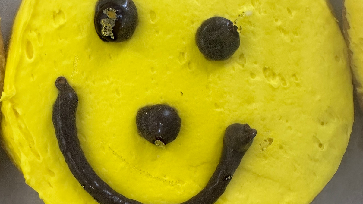 1 SMILEY  COOKIE image